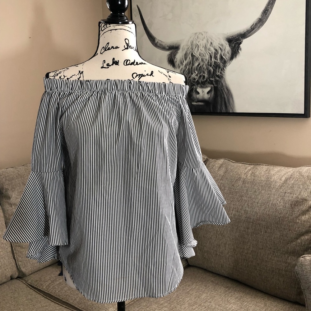 Women's Kontrol Gray Striped Off Shoulder Blouse